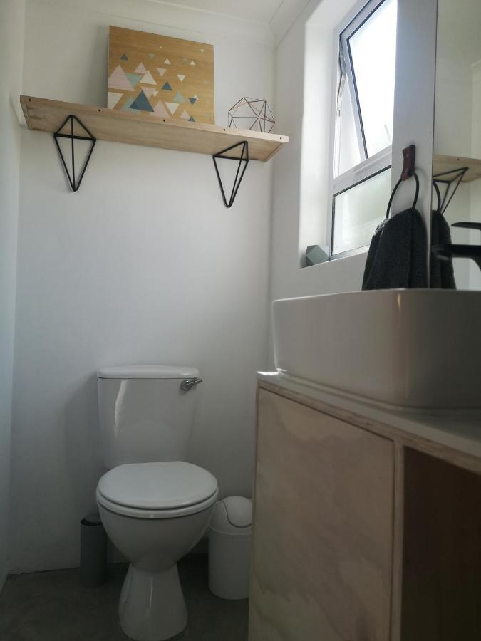 Secure, Private, Queen Room Close To Airport Port Elizabeth Eksteriør billede